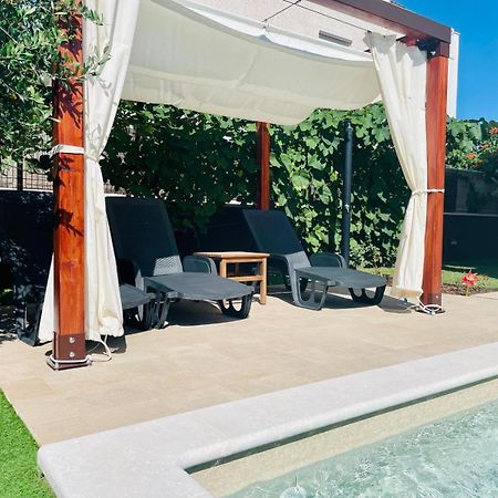 Boutique Apartment With Private Pool For Your Exclusive Use Novigrad Istria Kültér fotó