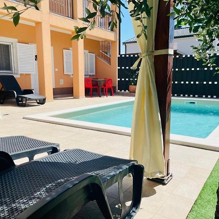 Boutique Apartment With Private Pool For Your Exclusive Use Novigrad Istria Kültér fotó