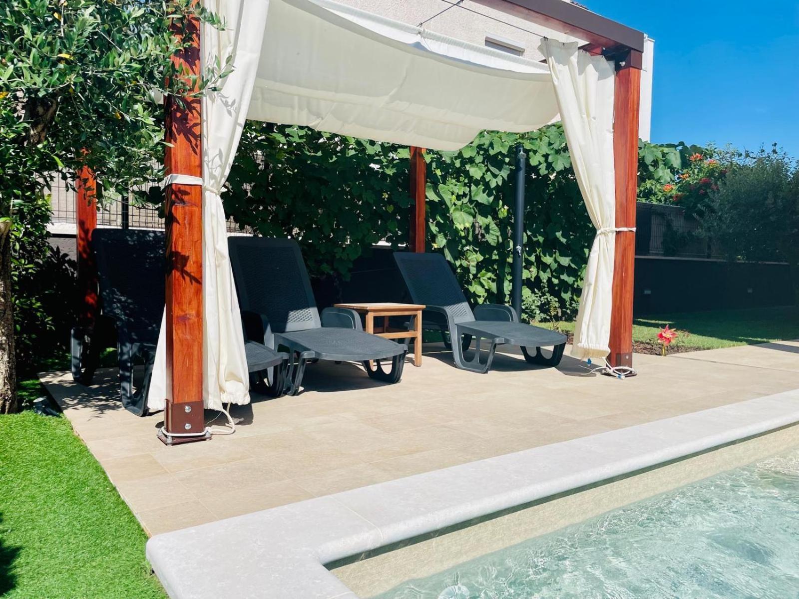 Boutique Apartment With Private Pool For Your Exclusive Use Novigrad Istria Kültér fotó