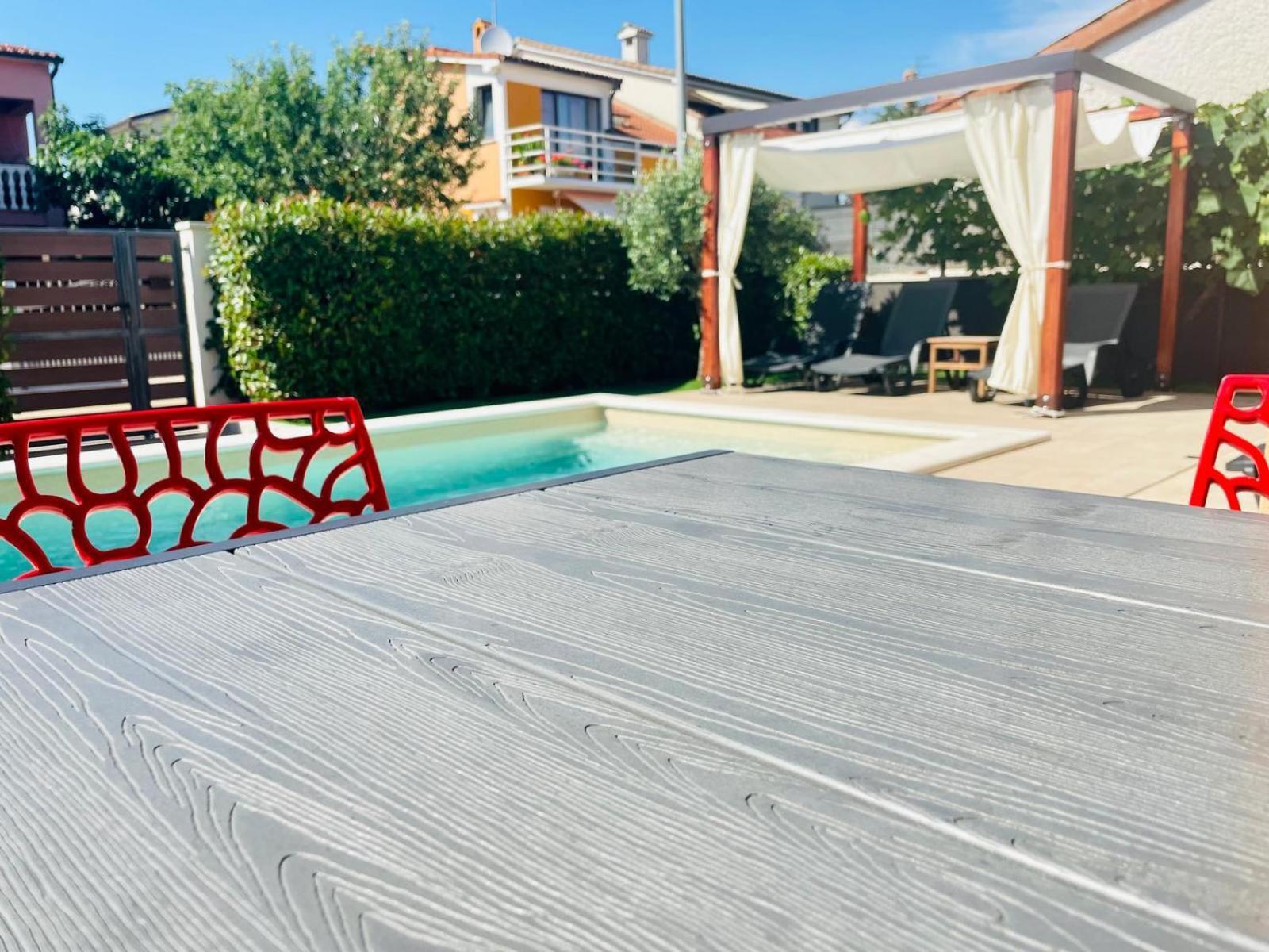 Boutique Apartment With Private Pool For Your Exclusive Use Novigrad Istria Kültér fotó