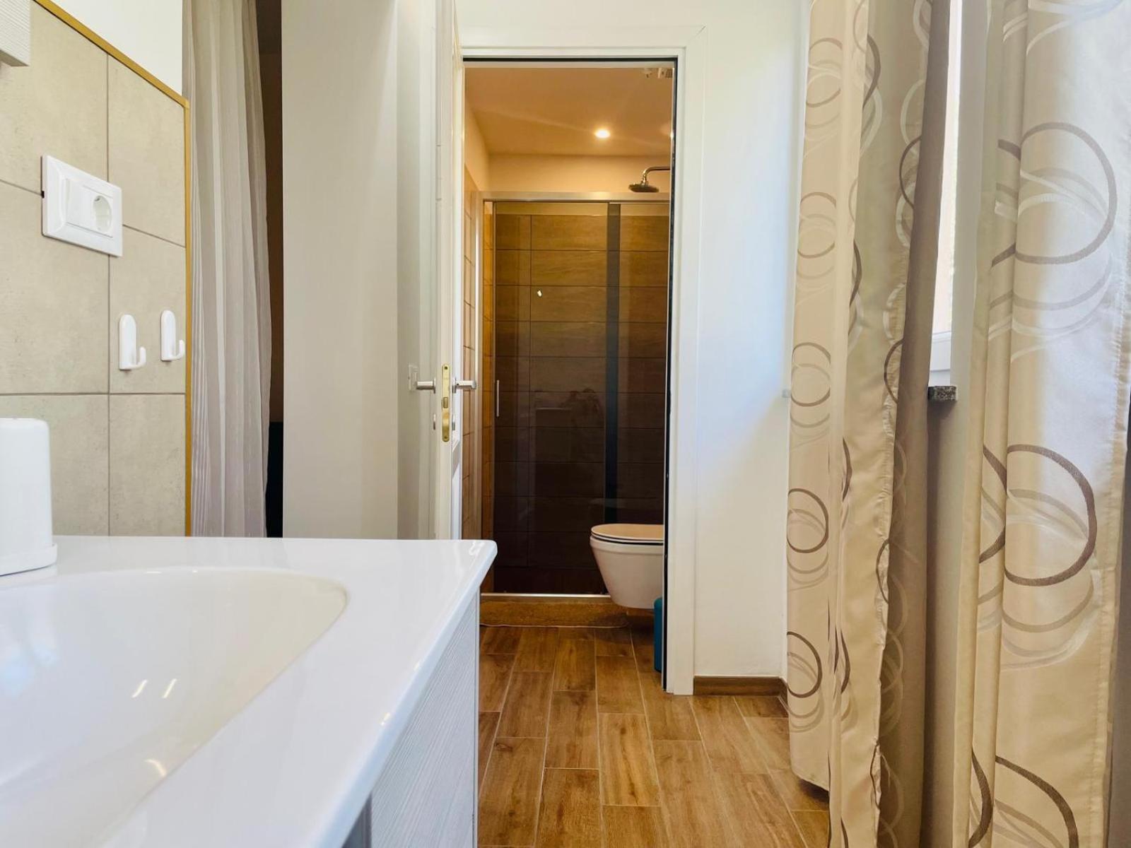 Boutique Apartment With Private Pool For Your Exclusive Use Novigrad Istria Kültér fotó