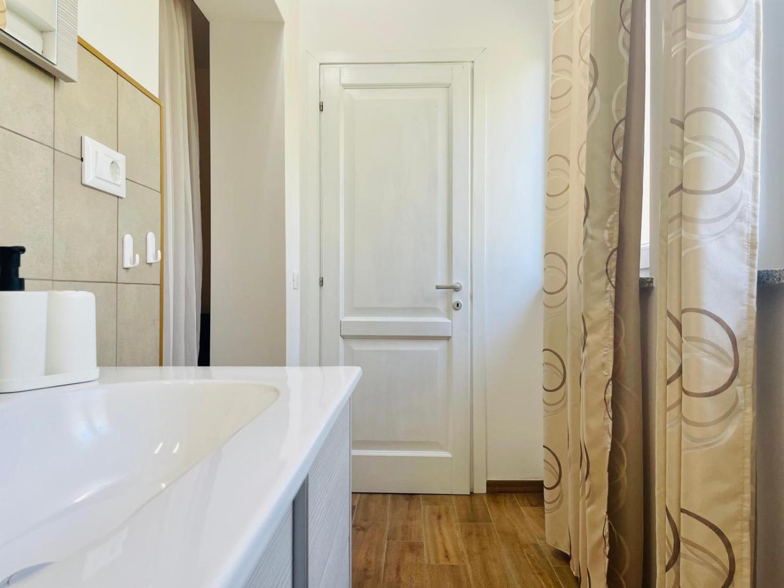 Boutique Apartment With Private Pool For Your Exclusive Use Novigrad Istria Kültér fotó
