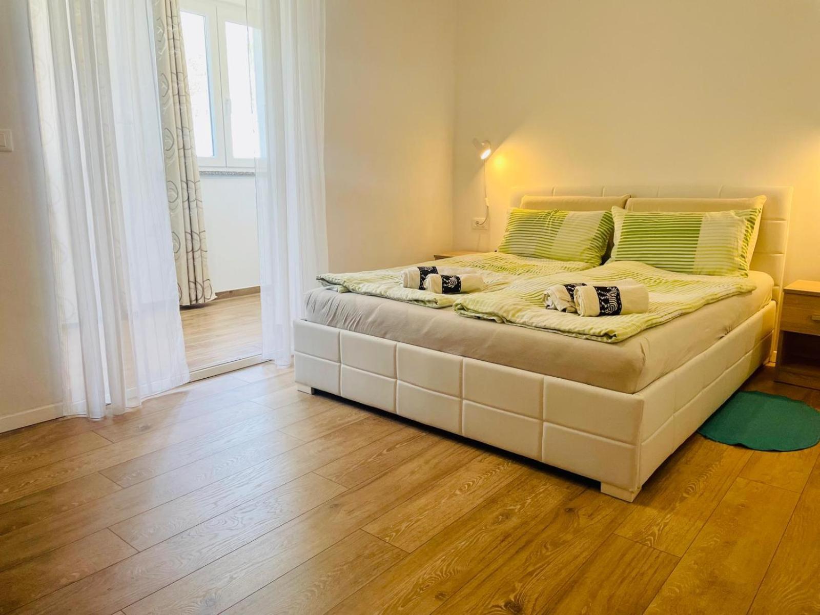 Boutique Apartment With Private Pool For Your Exclusive Use Novigrad Istria Kültér fotó