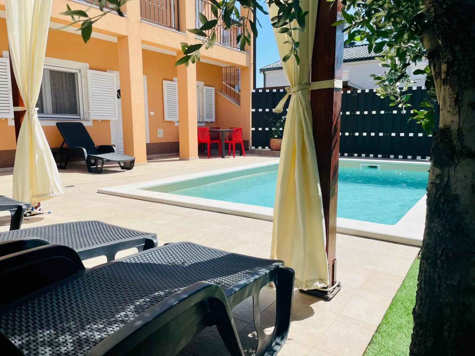 Boutique Apartment With Private Pool For Your Exclusive Use Novigrad Istria Kültér fotó